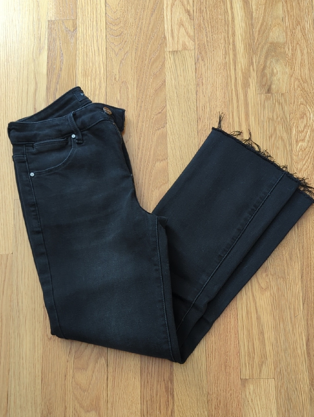 NWOT Risen Quinn Raw Hem Black Straight Leg Jeans 3/26